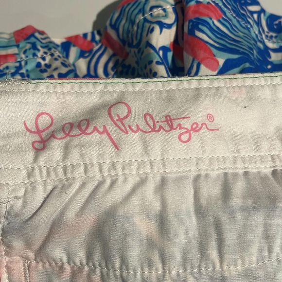Like new Lilly Pulitzer The Callahan Short Size 4 in She Sells Seashells - Picture 7 of 9